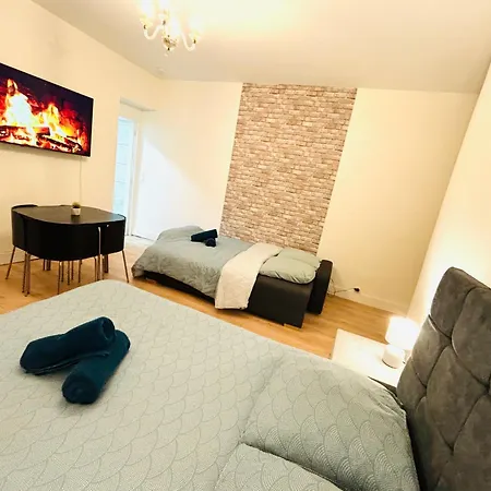 Apartment Monthiers Paris